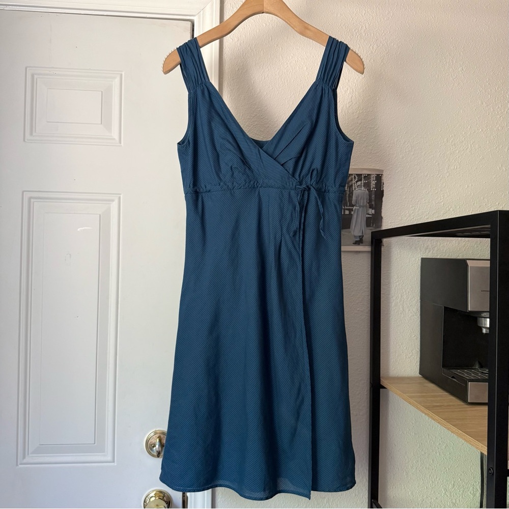 PATAGONIA blue striped organic cotton surplice sleeveless‎ wrap style mini dress